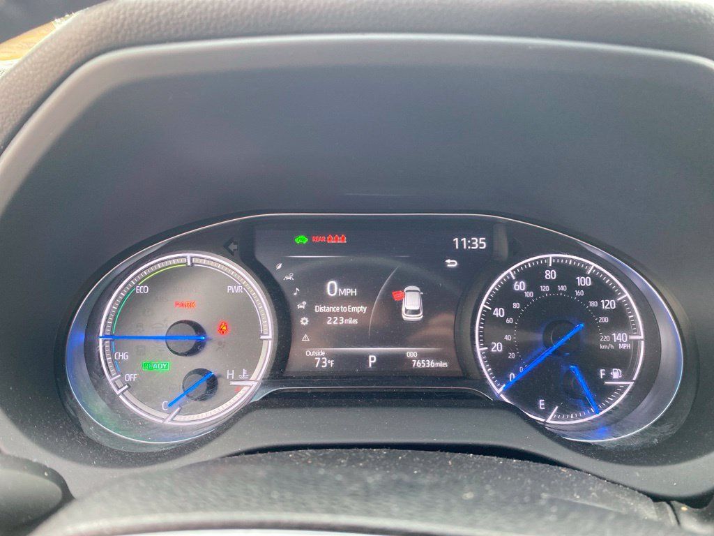 Used 2022 Toyota Venza LE AWD/4WD image 10