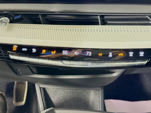 Used 2025 Cadillac Optiq Sport 1 AWD/4WD image 18
