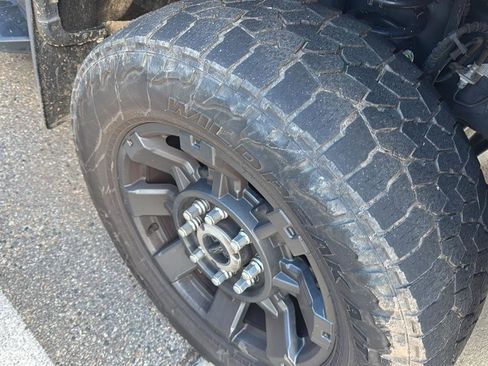 Used 2024 Ford F350 Lariat w/ Sport Appearance Package image 14