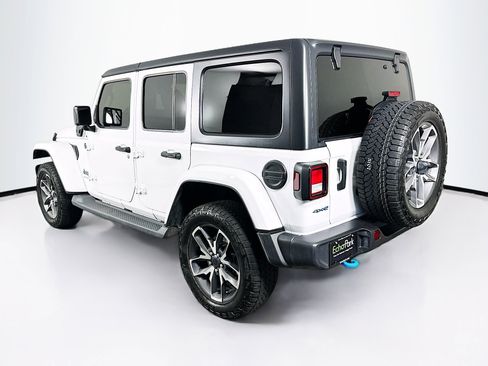 Used 2024 Jeep Wrangler Sport S image 5