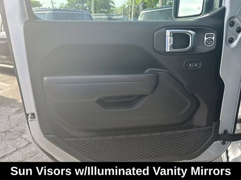 Used 2024 Jeep Wrangler Unlimited Sport AWD/4WD image 32