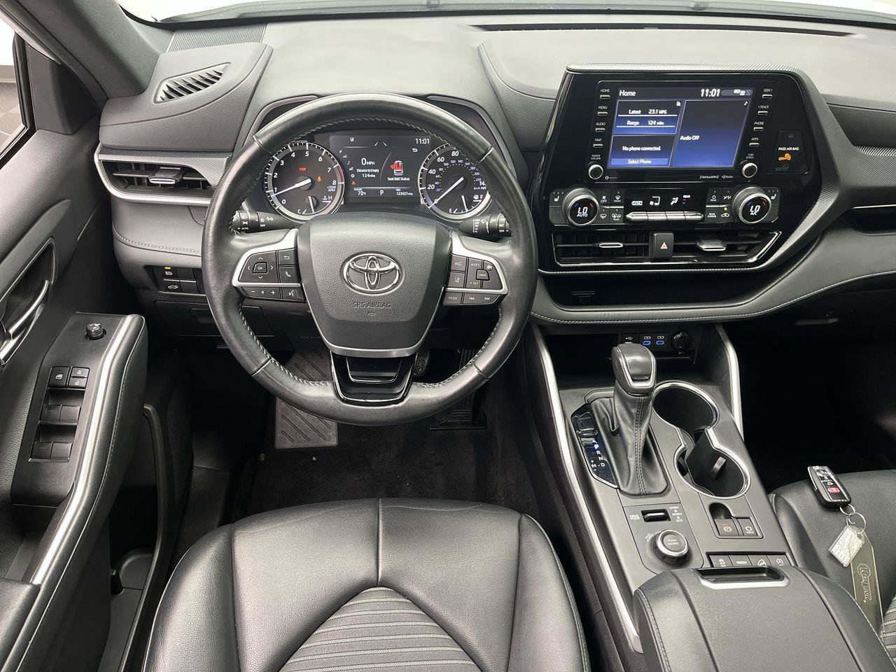Used 2022 Toyota Highlander XSE AWD/4WD image 14