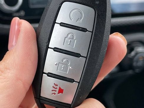 Certified 2022 Nissan Kicks SV FWD image 23