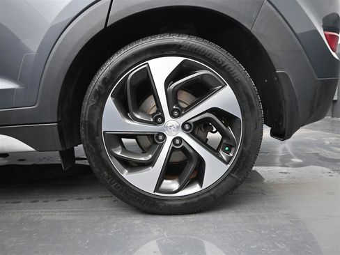 Used 2017 Hyundai Tucson Limited w/ Limited Ultimate Package 03 image 17