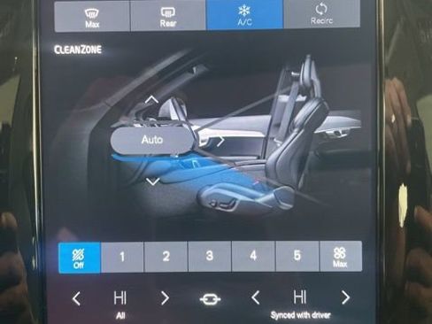 Used 2025 Volvo XC90 B5 Core image 22