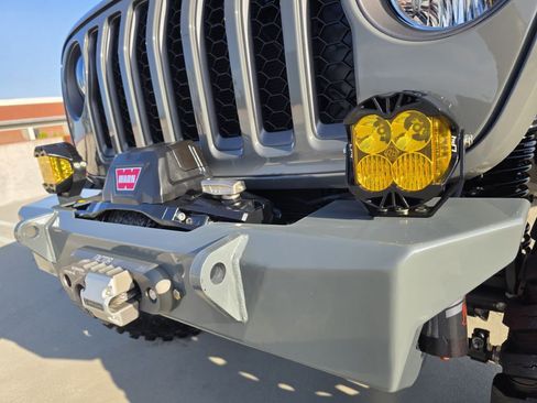 Used 2022 Jeep Gladiator Rubicon AWD/4WD image 16