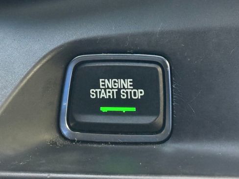 Used 2020 Chevrolet Camaro LT RWD image 29