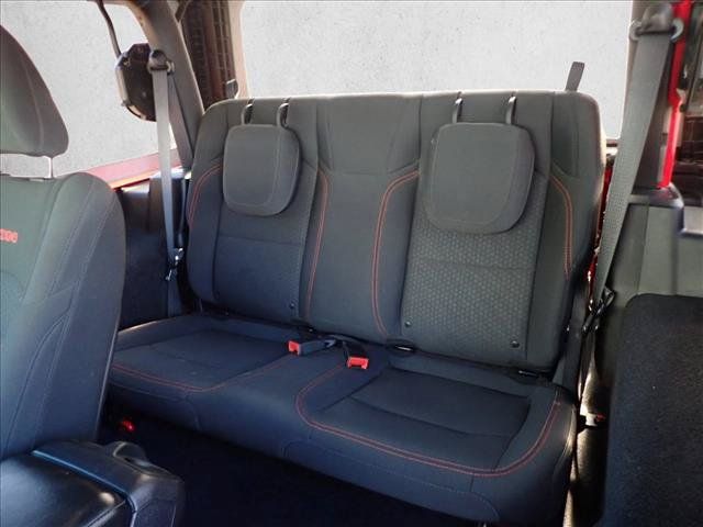 Used 2018 Jeep Wrangler Rubicon AWD/4WD image 9