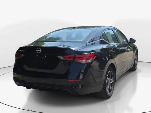 Used 2025 Nissan Sentra SV FWD image 6