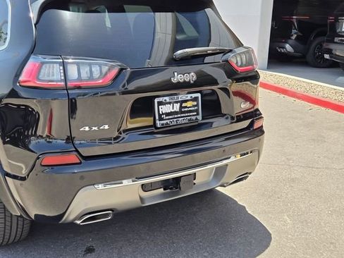 Used 2019 Jeep Cherokee Overland w/ Technology Group AWD/4WD image 5
