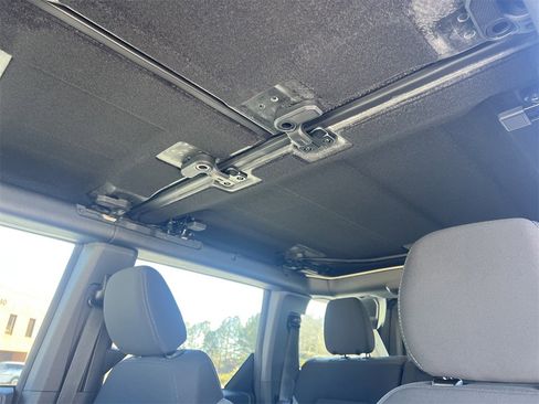 New 2025 Ford Bronco 4-Door w/ Sasquatch Package image 14