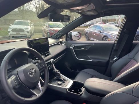 Used 2025 Toyota RAV4 XSE w/ Weather Package image 10