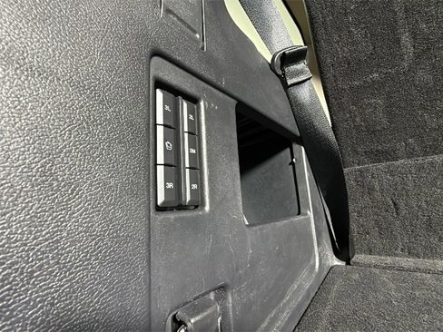 Used 2024 Ford Expedition XLT image 36