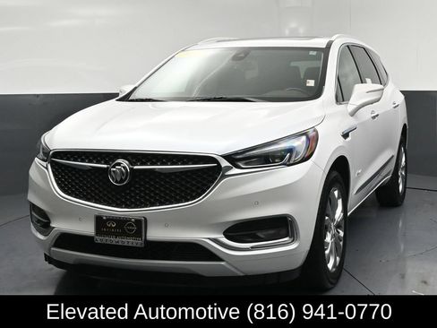 Used 2021 Buick Enclave Avenir w/ Avenir Technology Package AWD/4WD image 3