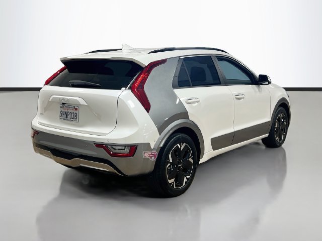 Certified 2023 Kia Niro Wave FWD image 7