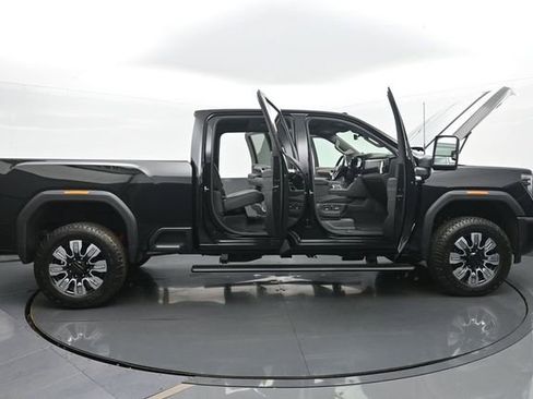 New 2025 GMC Sierra 2500 Denali w/ Denali Reserve Package image 57