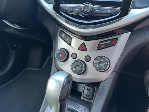 Used 2017 Chevrolet Sonic Premier image 40