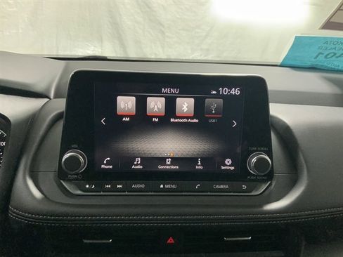 Used 2024 Nissan Rogue SV image 23