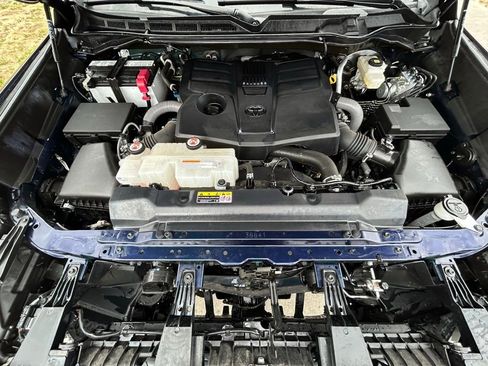 Used 2024 Toyota Tundra SR5 w/ Advanced Technology Package AWD/4WD image 32