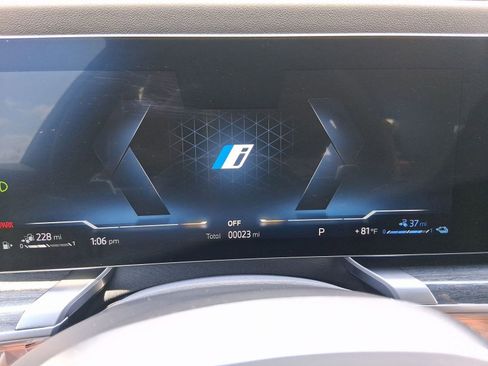 New 2026 BMW 750e xDrive w/ Executive Package image 15