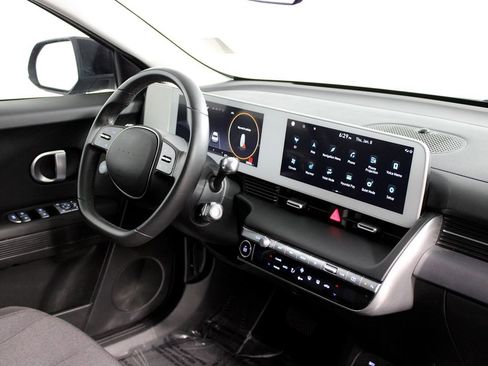 Used 2023 Hyundai Ioniq 5 SE image 12