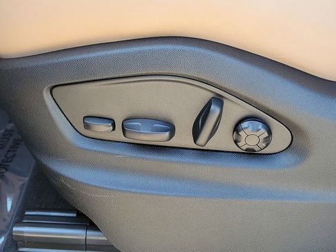 New 2026 Porsche Cayenne Coupe AWD/4WD image 28