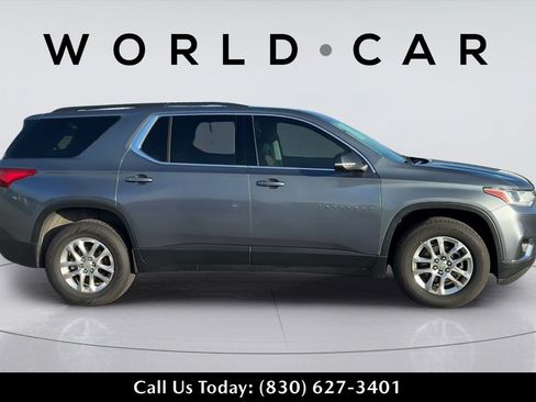 Used 2020 Chevrolet Traverse LT FWD image 4