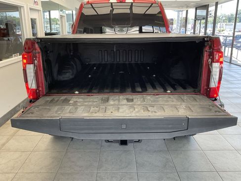 Used 2018 Ford F250 Platinum w/ Platinum Ultimate Package AWD/4WD image 22