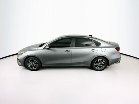 Used 2023 Kia Forte LXS FWD image 4
