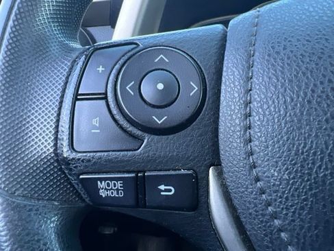 Used 2014 Toyota RAV4 LE AWD/4WD image 24