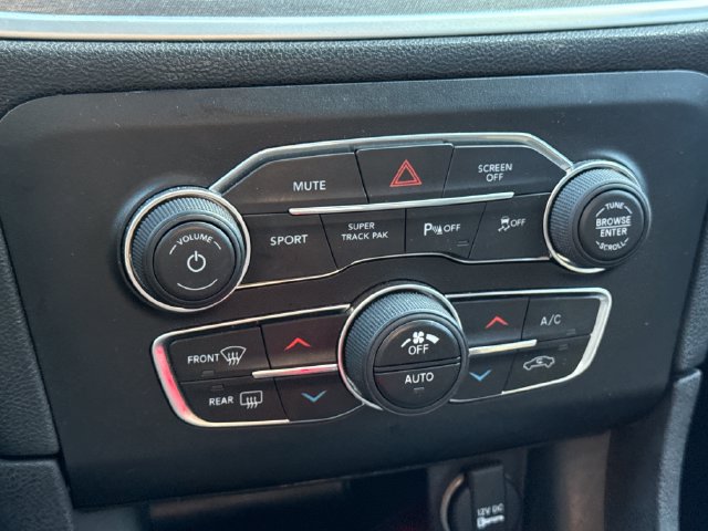 Used 2017 Dodge Charger R/T RWD image 32