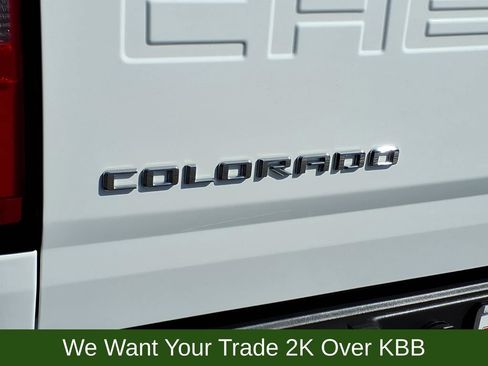 Used 2022 Chevrolet Colorado Z71 AWD/4WD image 31