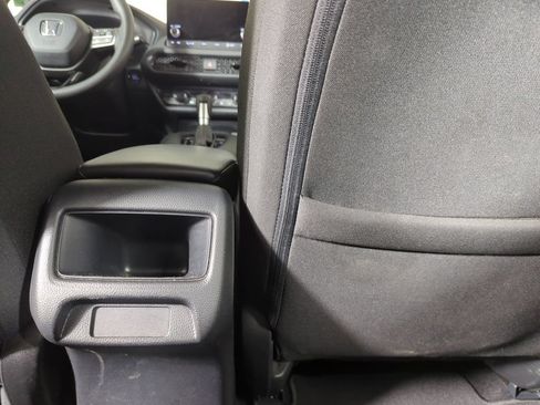 Certified 2025 Honda HR-V LX image 31