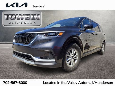 Used 2024 Kia Carnival LX image 1