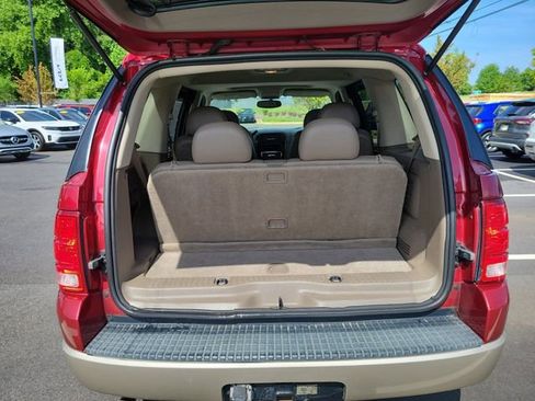 Used 2005 Ford Explorer Eddie Bauer AWD/4WD image 9