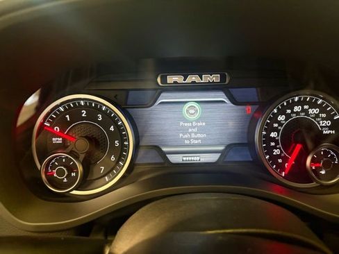 New 2026 RAM 1500 4x4 Crew Cab image 20