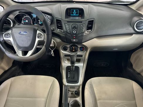 Used 2015 Ford Fiesta SE FWD image 4