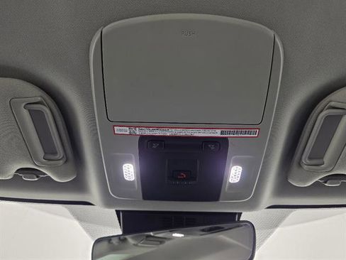 Used 2025 Toyota Camry LE w/ Convenience Package image 32