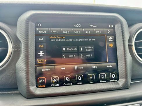 Used 2023 Jeep Wrangler Unlimited Sahara image 29