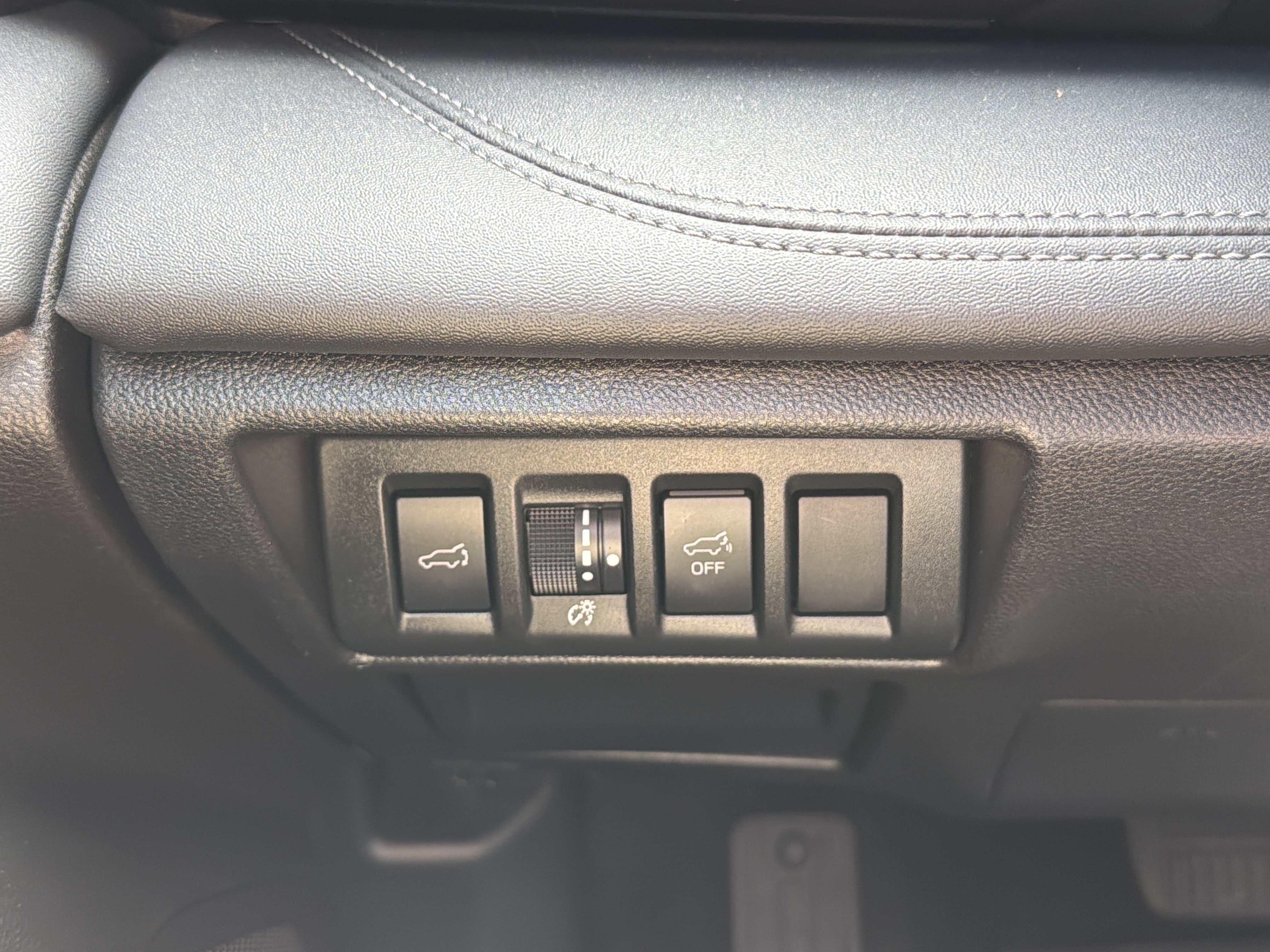 Used 2024 Subaru Outback Limited AWD/4WD image 17