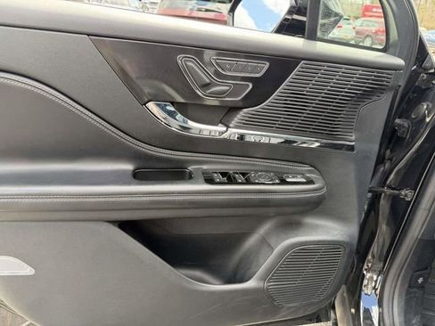 Certified 2022 Lincoln Corsair AWD w/ Premium Package image 15