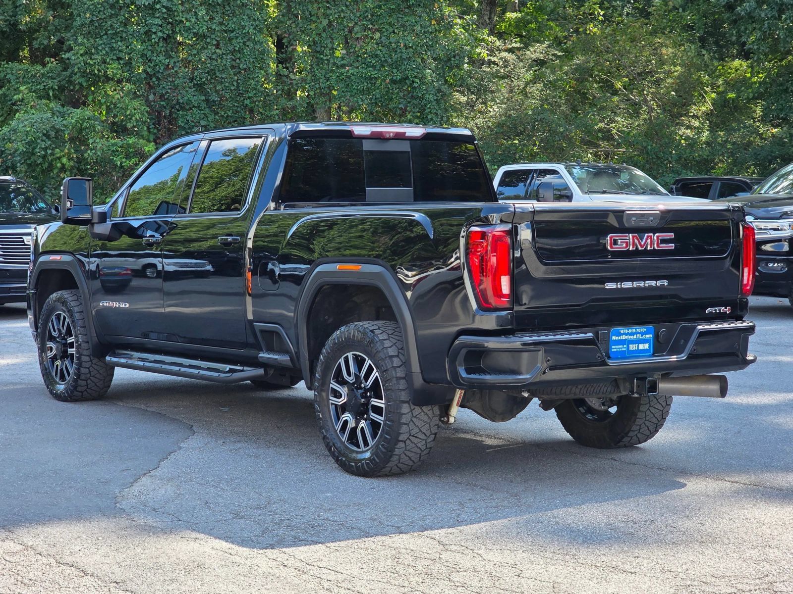Used 2020 GMC Sierra 2500 AT4 w/ AT4 Premium Package AWD/4WD image 5