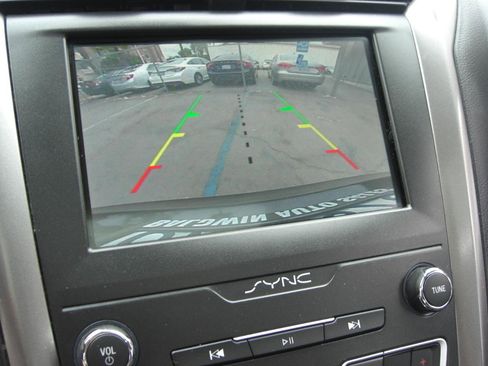 Used 2019 Ford Fusion SEL FWD image 22