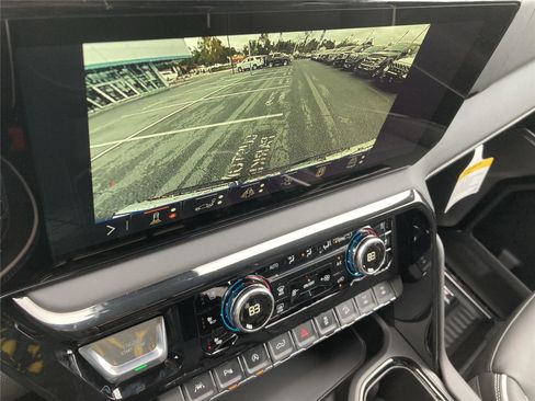 New 2026 GMC Sierra 1500 AT4X AWD/4WD image 32