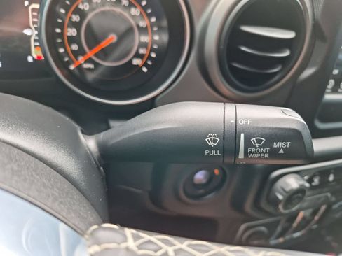 Used 2020 Jeep Gladiator Sport w/ Quick Order Package 24S AWD/4WD image 18