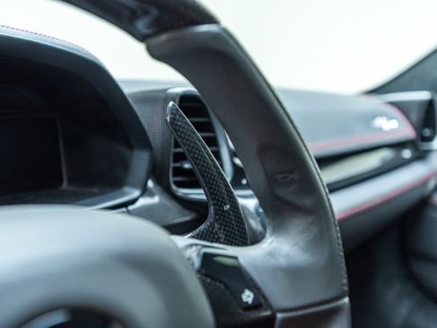 Used 2011 Ferrari 458 Italia Coupe RWD image 44