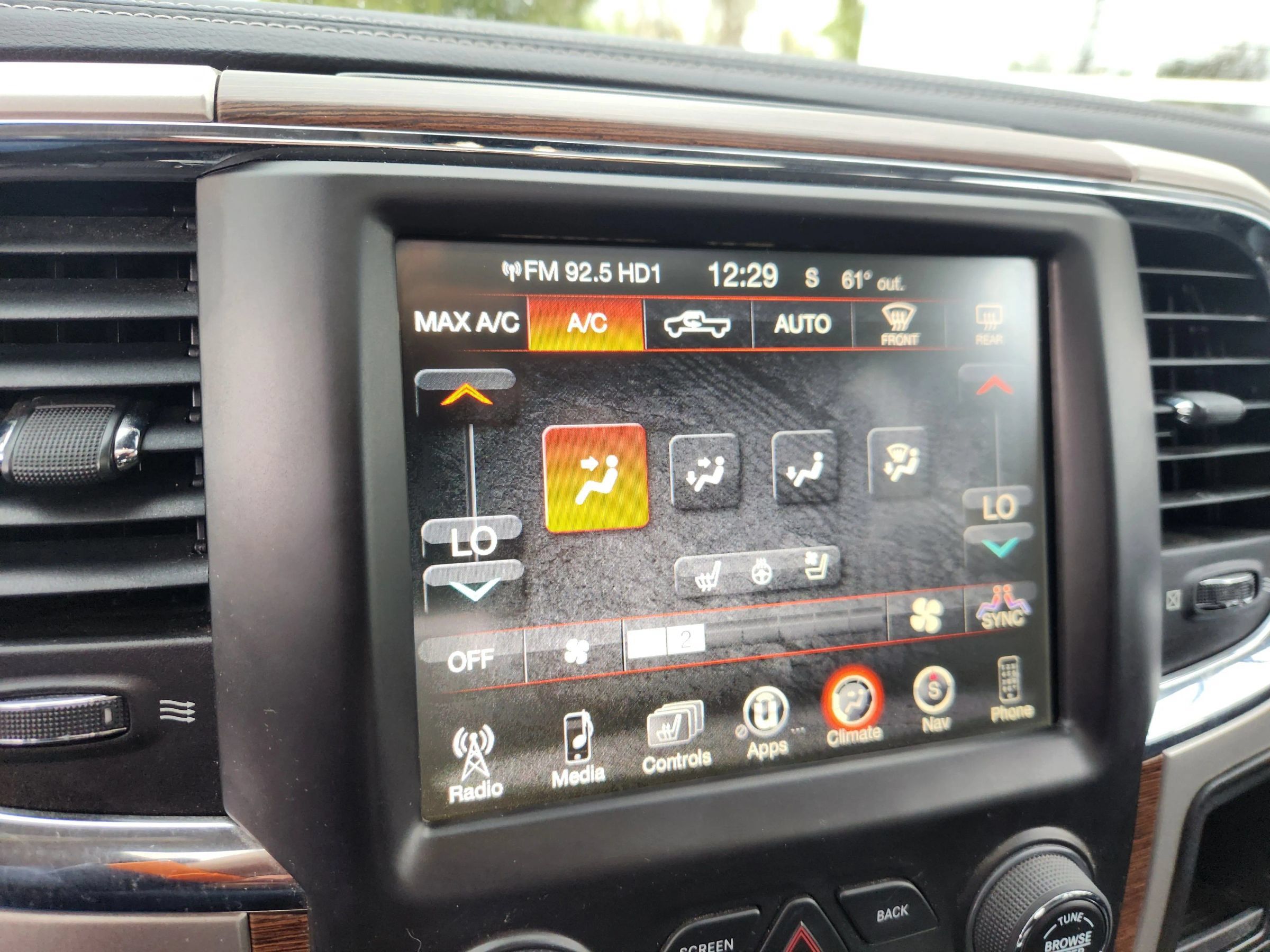 Used 2017 RAM 1500 Laramie w/ Convenience Group AWD/4WD image 15