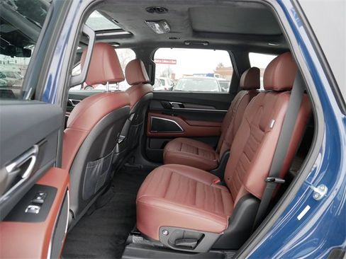 Used 2023 Kia Telluride SX Prestige image 16