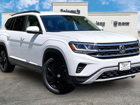 Used 2023 Volkswagen Atlas SE w/ Black Wheel Package AWD/4WD image 11