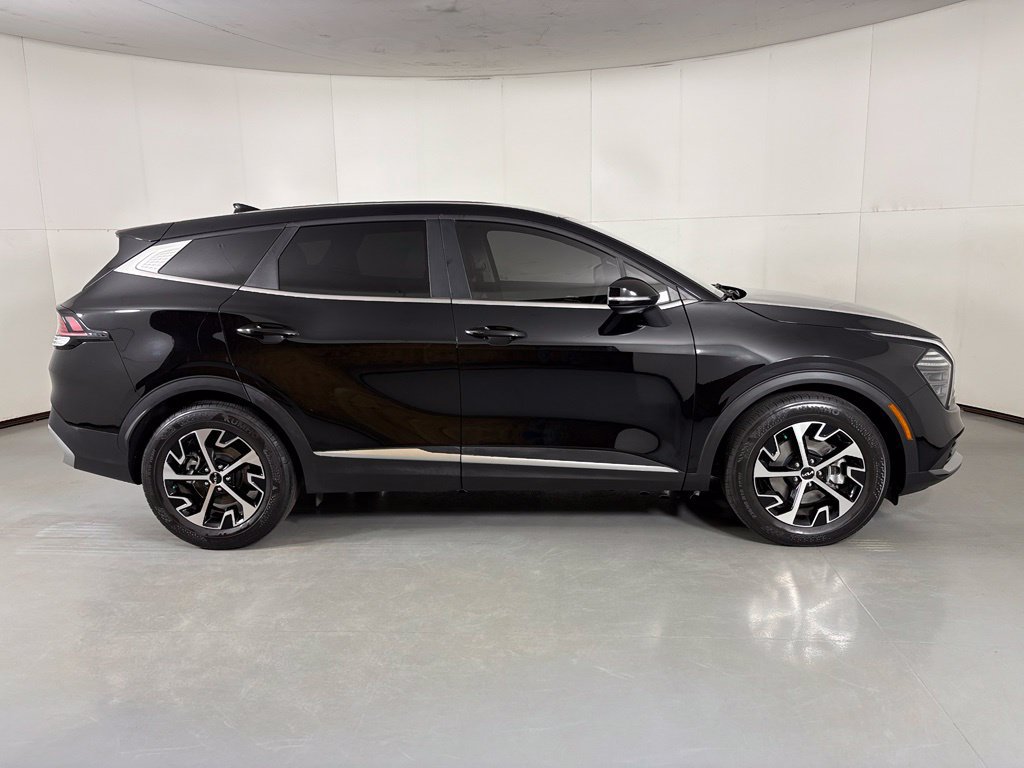 Used 2024 Kia Sportage EX FWD image 9